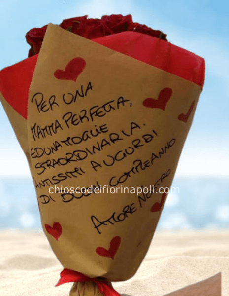 rose rosse con scritta personalizzata